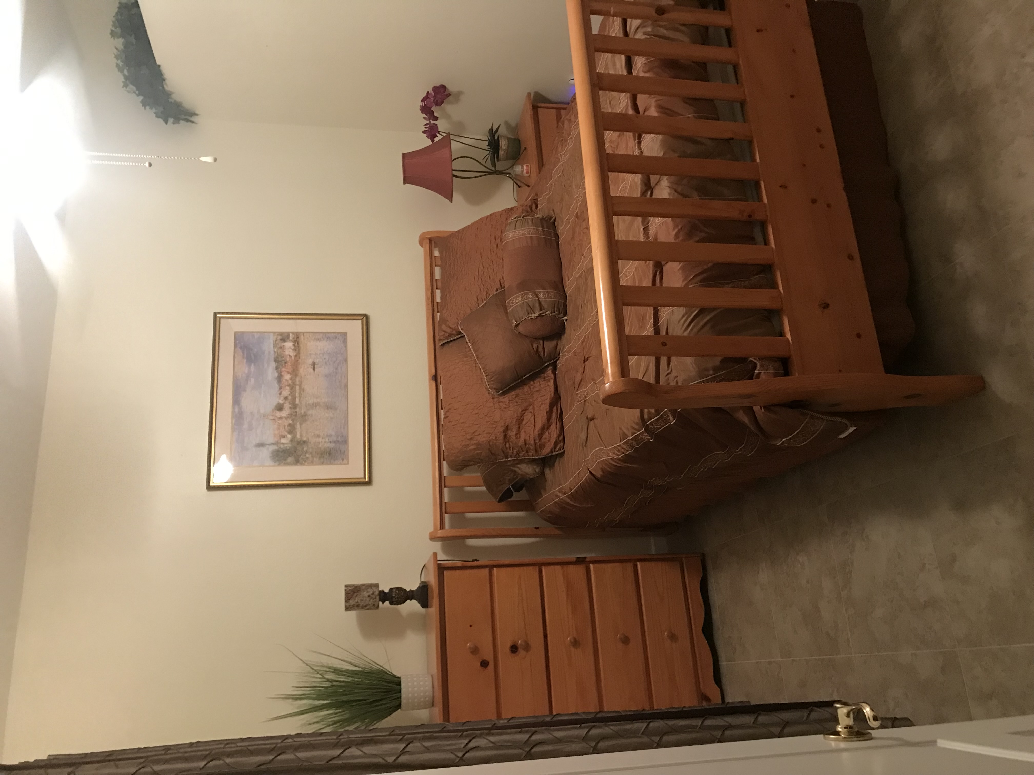 listing photo 1/2